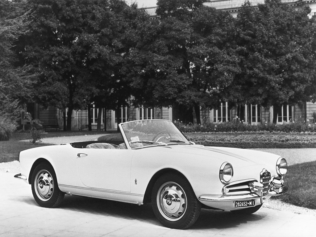 Alfa Romeo Giulietta Spider 1955 001.jpg